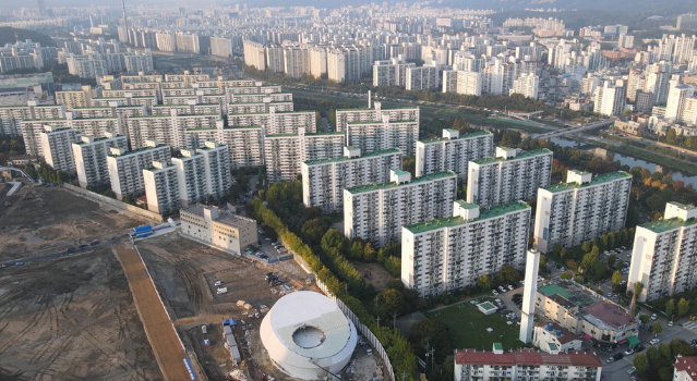 고분양가 덕봤네 신축 옆 구축 귀하신 몸